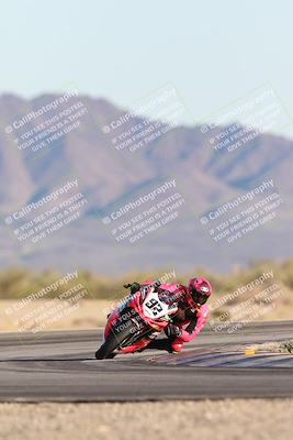 media/Dec-07-2025-CVMA (Sun) [[3e7d2de5dc]]/Race 16-Formula Middleweight/